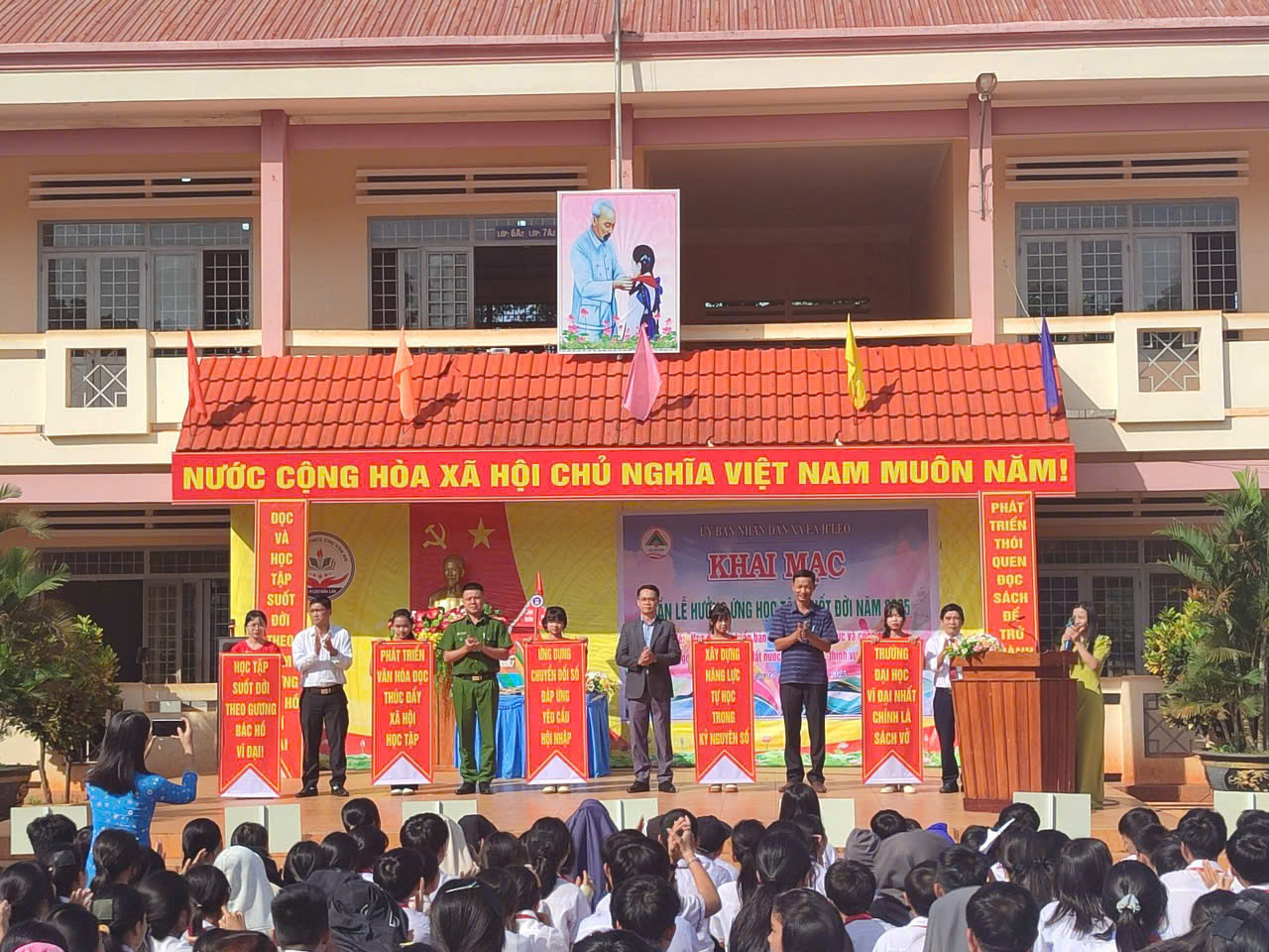 z7086064625010_8634395c400bd3a8d3ede39ab2359a7c